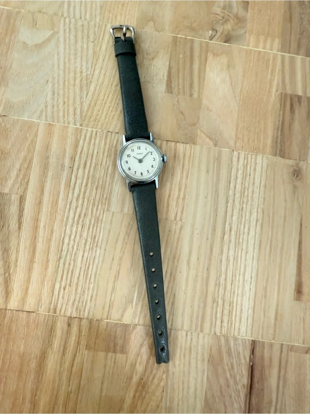 Vintage Timex mechanical winding ladies watch NEW BATTERY